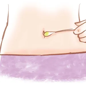 おへそのお手入れ法STEP2