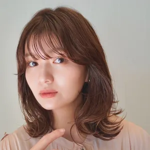 ロブ　ヘア　髪型　ヘアスタイル　大人　前髪あり