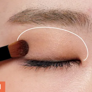 アイメイク 一重 長井かおり シャネル レ キャトル オンブル ブトン 219 アイホール