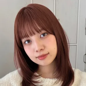 髪型　ミディアムレイヤー　ミディアムヘア　ピンクブラウン　正面