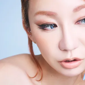 倖田來未、ギャルメイク、アイメイク、特注エクステ