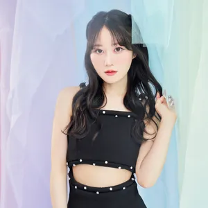 声優小倉唯の韓国アイドルメイクオフショット⑦