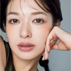 秋 新作 コスメ　パウダーファンデーション　おすすめ　 長井かおり 森絵梨佳