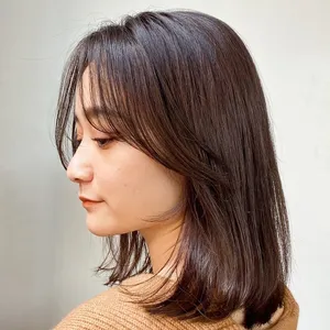 ミディアム　ヘアスタイル　ヘアカタログ　2022 お洒落　30代　40代　レイヤー　グレージュ