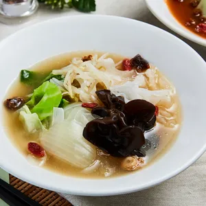 ウーバーイーツ　Uber eats 美肌　薬膳スープ専門店 カンポ　白きくらげ入り極上薬膳スープ