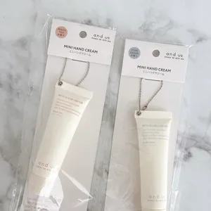 3COINS and us ミニハンドクリーム