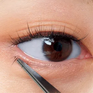 のり不要（グルーレス）つけまつげ 下まつ毛のやり方