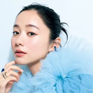 【2026年4月号】マキア表紙「堀田真由さん」のMAKE HOW TO！ 透明美肌を主役にしたカラーレスメイク