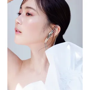 旬のトーン抑えめピンクを使った キリリ可愛い抜け感メイク