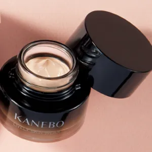 KANEBO　カネボウ ライブリー スキン ウェアⅡ