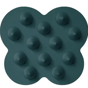 uka スカルプブラシ ケンザン バリカタ ￥2200／uka Tokyo head office