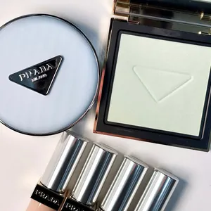 プラダ 新作 2026年1月1日（木）発売