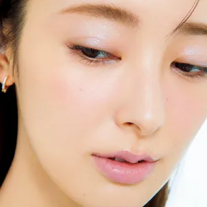 林 由香里が教える“美肌印象狙い”の春色アイレシピ PhotoGallery_1_4
