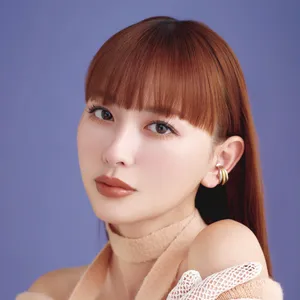 鈴木えみ グルー不要のつけまつ毛