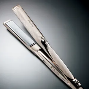 MAQUIAベスコス2025下半期 ギア部門受賞「ReFa リファストレート アイロン プロ+」をガチ試し！口コミ通りのサラサラ髪に