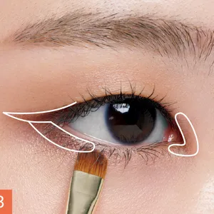 アイメイク 一重 長井かおり シャネル レ キャトル オンブル ブトン 219 目尻 目頭