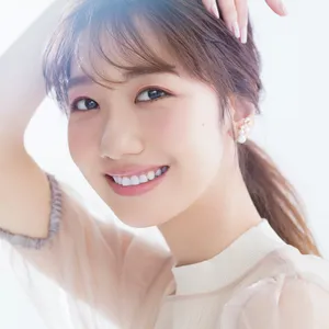 柏木由紀さんが選んだコスメで夏顔に！ 今したいのは、モーヴカラーで軽やかな大人系メイク