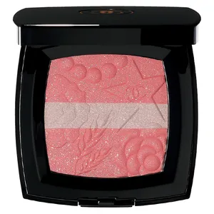 小嶋陽菜 メイク　CHANEL レ シーニュ ドゥ シャネル 997