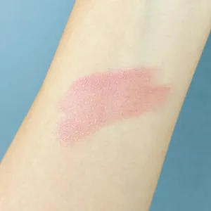 エトヴォス ミネラルシアールージュ フローズンピンクのスウォッチ