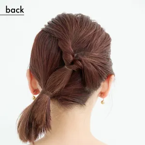 【ミディアム③カジュアルスーツ】 「くるりんぱ」でつくるサイド寄せアレンジ（back）