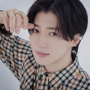 西山智樹　timelesz project タイプロ TAG SEARCH　バストアップ