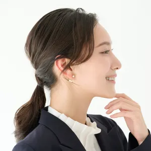 【セミロング②きちんとスーツ】毛束クロスで見違える！ こなれポニーテール