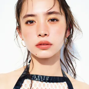 井桁弘恵　夏　夏メイク　メイク　イエローシャドウ