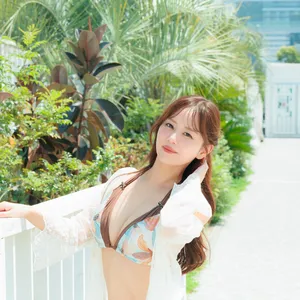 マキア　水着　ヘアアレンジ　声優　井口裕香　ゆる巻き