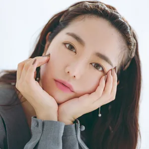 愛用コスメからズボラゆえの美容法まで。リアルすぎ！【峯岸みなみビューティ】GALLERY_1_5