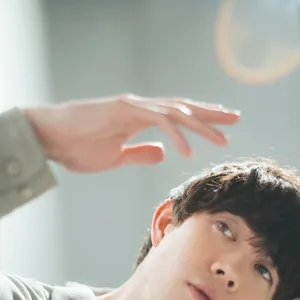 【宮沢氷魚さんインタビュー】透明感を保つ美容のこだわり、美しいと感じる人、〝瞳で語る〟演技法とは？ GALLERY_1_4