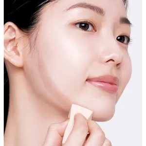 小顔度UPさせたいならフェイスラインは 線入れ＆スポンジぼかし