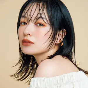 春にあえてのブラウンワントーンが新鮮！ 河嶋 希さんが提案する最旬メイクバランス