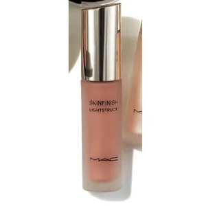 シワを取るおすすめハイライト M・A・C スキンフィニッシュ ライトストラック リキッド ハイライター スペース ストリッパーズ