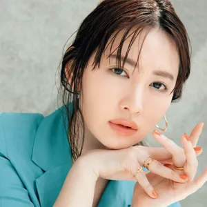 ネイル　こじはる　小嶋陽菜　ディオール　アンプリチュード