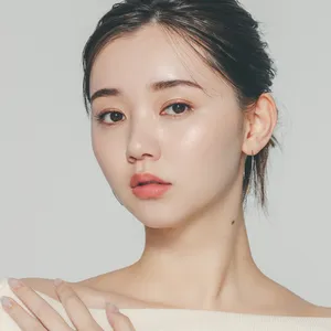 野江澤愛里　ディオールスキン フォーエヴァー　グロウ マキシマイザー　リキッドハイライト 