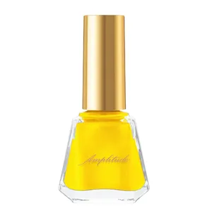 アタマの切り替えに効く、みずみずしいレモンイエロー。コンスピキュアス ネイルカラー 34 ￥3850／アンプリチュード（8/4発売）