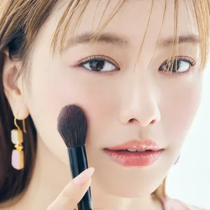 大人の甜妹メイクにおすすめチーク HOWTO 山本舞香