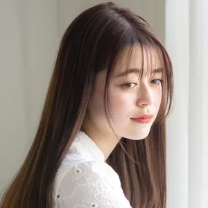 ロング　ロングへア　ヘアスタイル　髪型　前髪あり　暗髪　ストレート　ストレートヘア　ツヤ髪