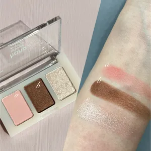 hana by hince トリプルアイパレット 01 モモ