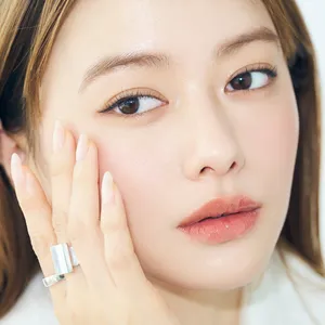 クールな純欲メイクにおすすめチークHOWTO 山本舞香