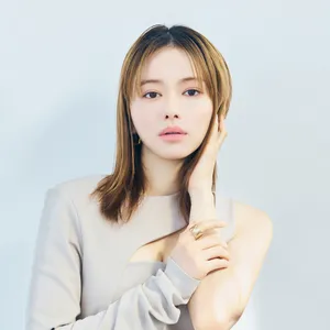 山本舞香さんが、SNSでバズっている白湯メイクに挑戦！ part1