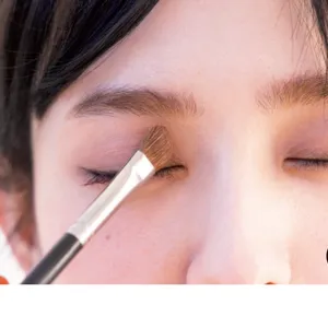 1くすみピンクの影を加える