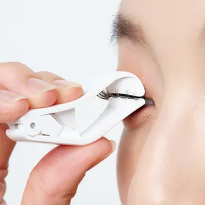 マグネット式つけまつ毛の付け方 きれいにつけるコツ