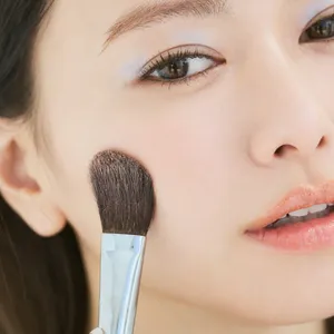 山本舞香のBeauty Script　【2024春夏トレンドメイク】FERRAGAMO編　HOWTO②
