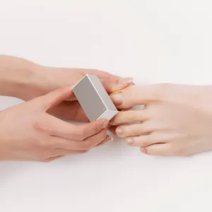 サンダルに映える【大人可愛いペディキュア】おしゃれコーデ6選 GALLERY_1_21