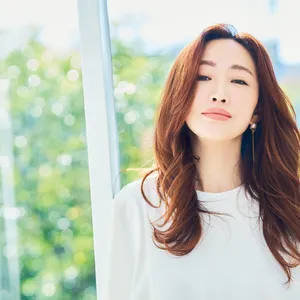 神崎 恵さんが提案。久しぶりの「再会」の日のメイク&ファッション PhotoGallery_1_3