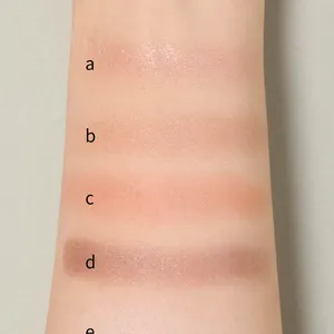 クリスマスコフレ 2025　スリー　THREE ホリデーコレクション パレット 2025　スウォッチ