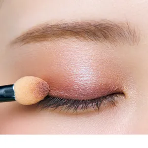 単色アイシャドウ 元乃木坂46 与田祐希 林由香里 SUQQU モノ ルック アイズ P-02 チップ