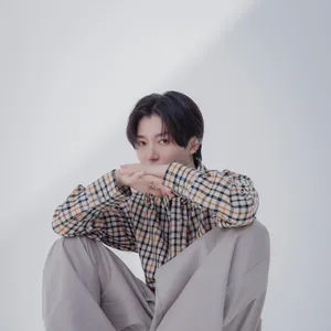 西山智樹　timelesz project タイプロ TAG SEARCH　しゃがみ