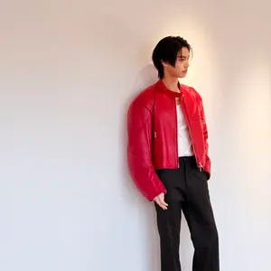 タイ　WinMetawin 俳優　全身